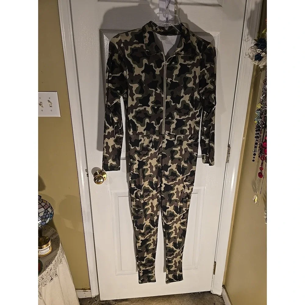 Spirit Halloween Adult Camo Catsuit Costume Size Large‎